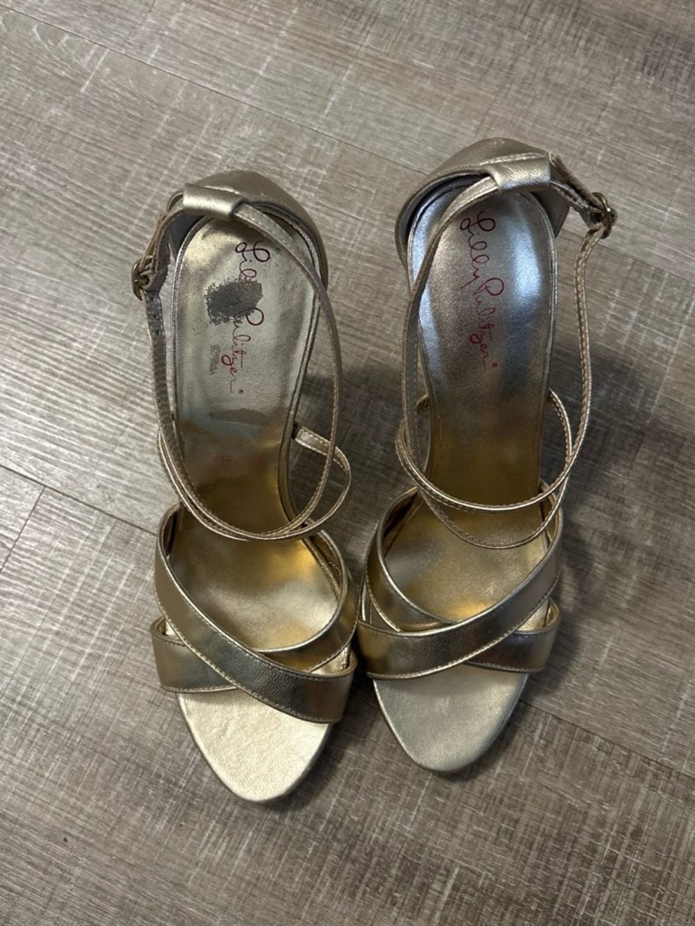 Lilly Pulitzer Bella Metallic Gold Strappy Women’s leather Sandals.